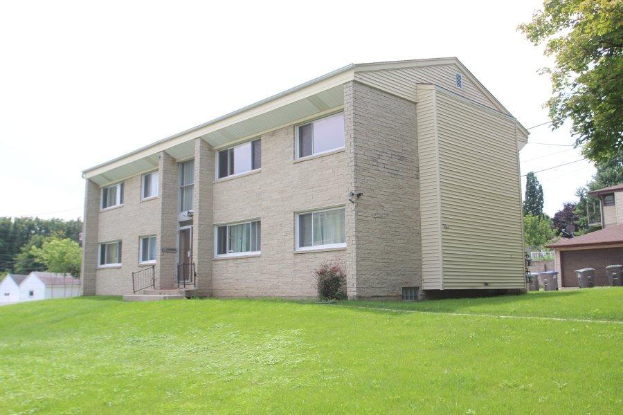 6611 W Main St, Milwaukee, WI 53214