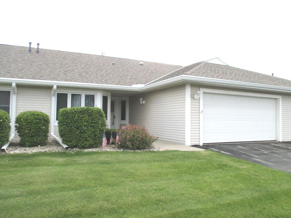 566 Hartford Sq, Hartford, WI 53027