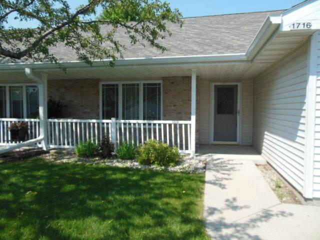 1716 Autumnwood Ct #17, Sheboygan, WI 53081
