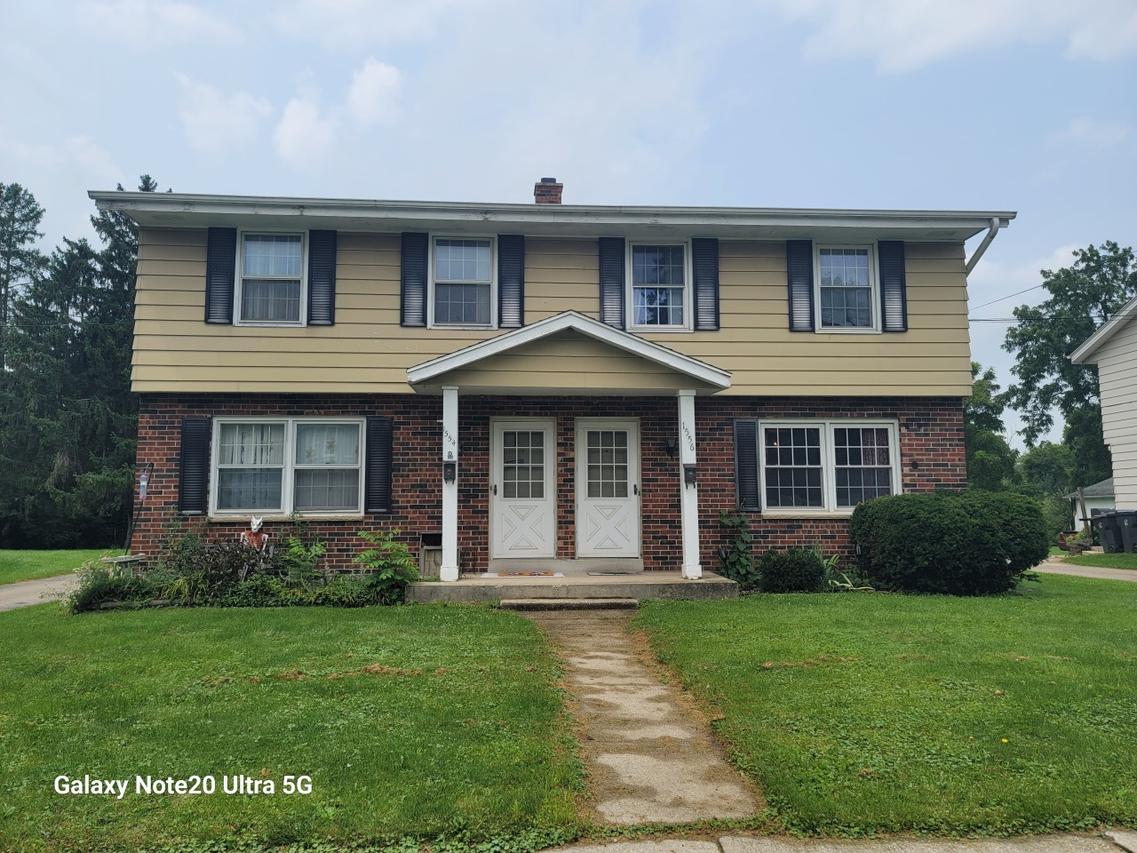 1554 White Rock Ave #1556, Waukesha, WI 53186