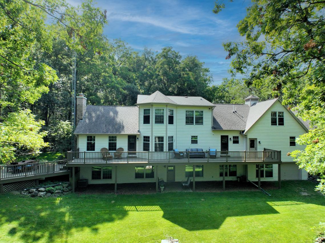 W3206 Hunt Ridge, Geneva, WI 53121