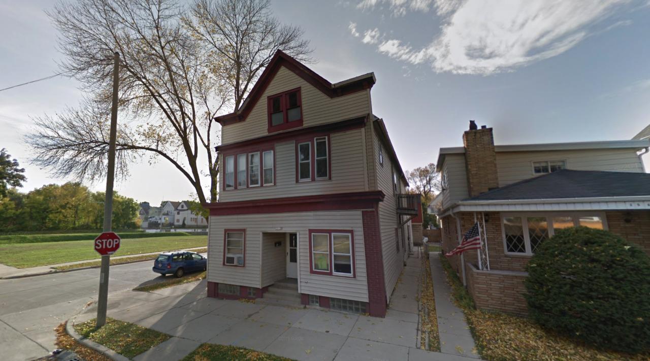 2565 S 9th St, Milwaukee, WI 53215