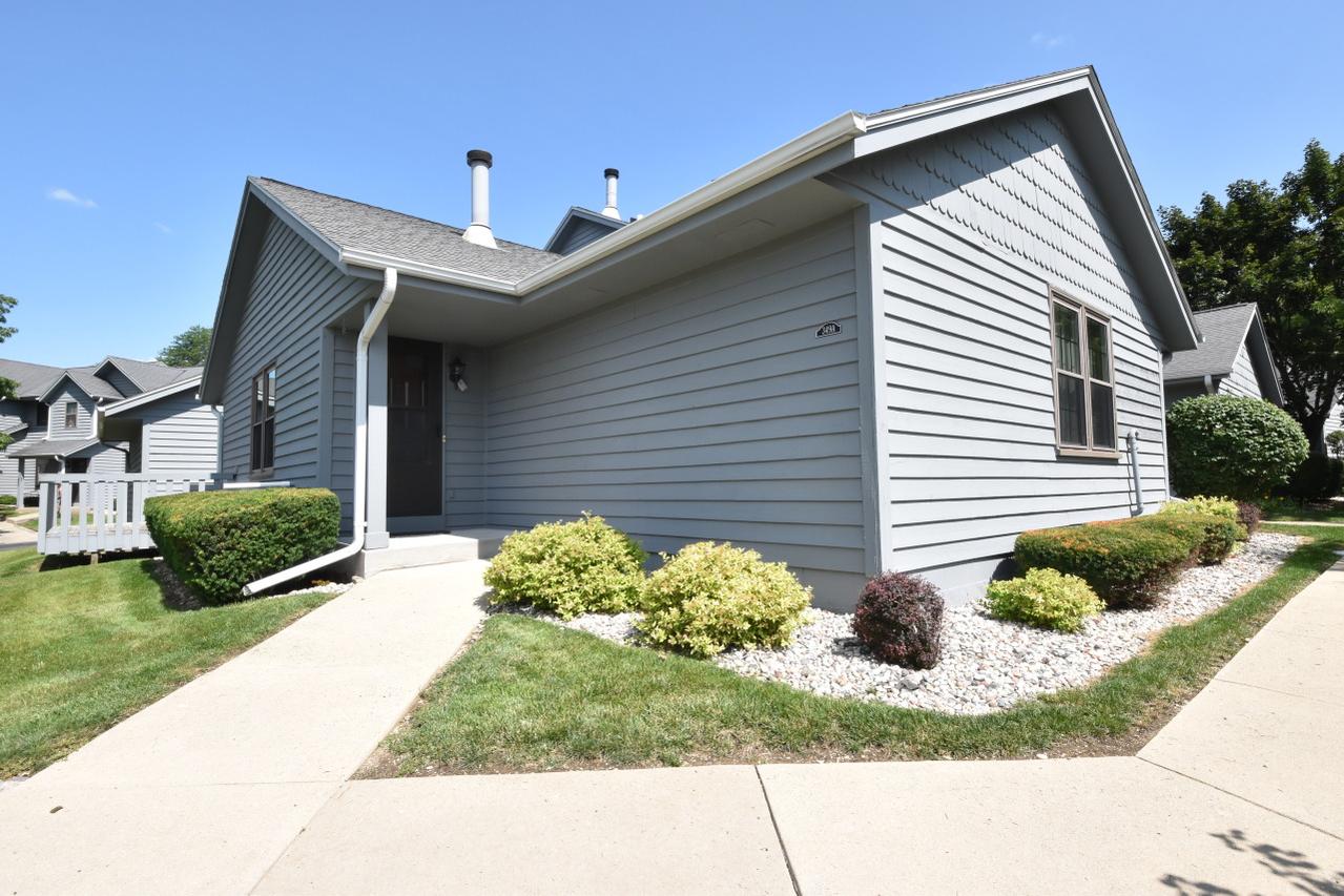 349 Lexington Ct #A, Pewaukee, WI 53072