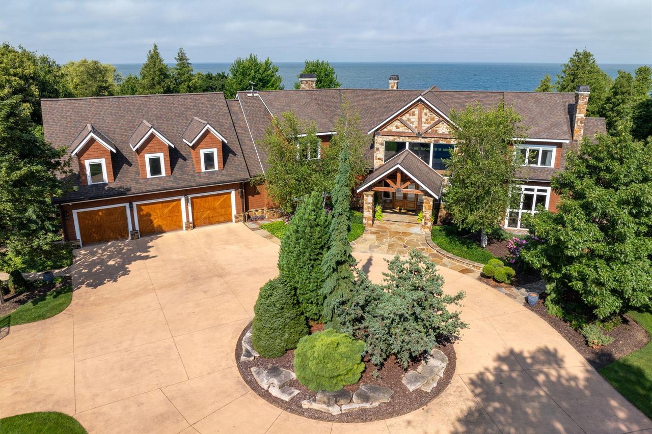 5707 Bay Shore, Egg Harbor, WI 54235