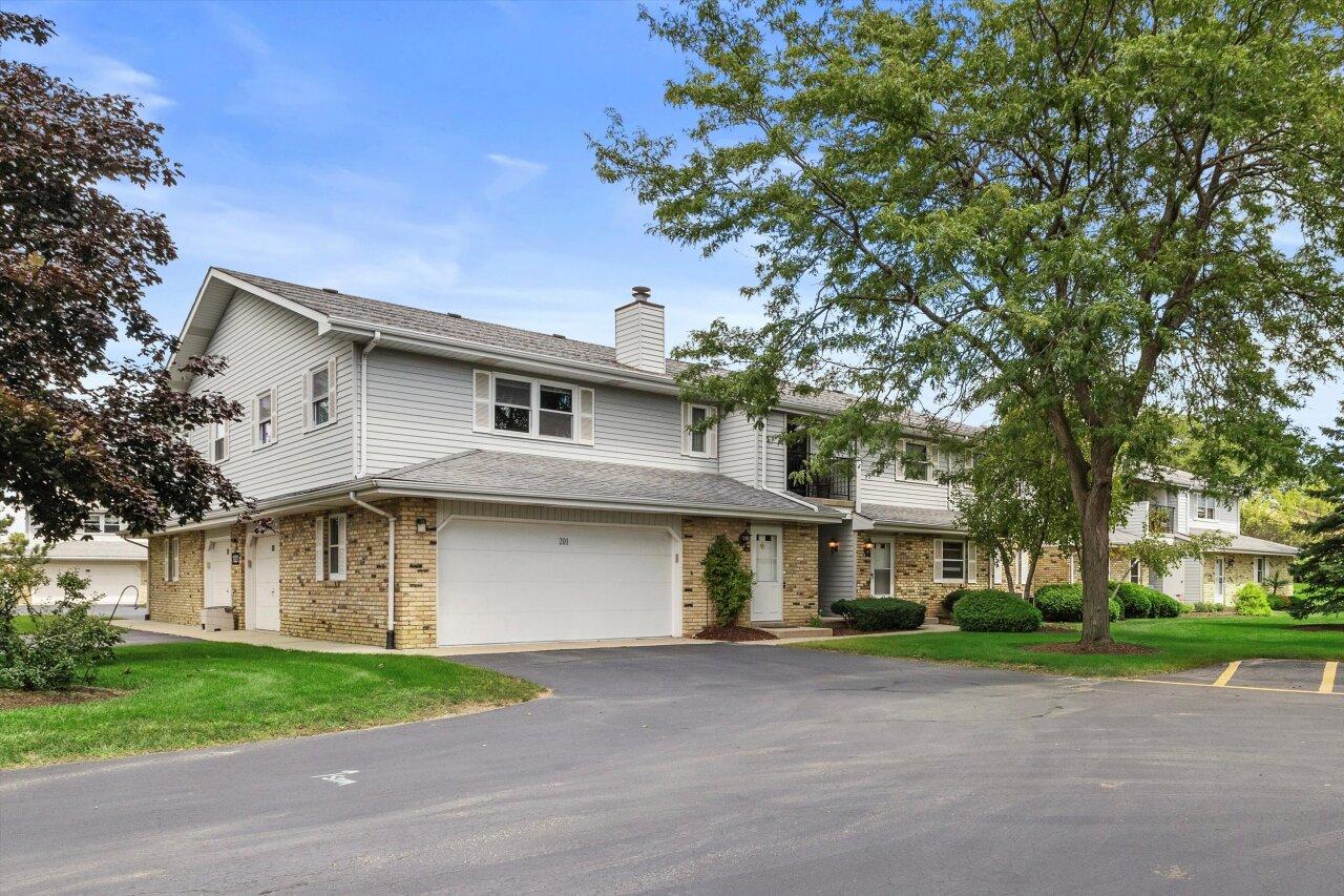 1021 Prairie Dr #101, Mount Pleasant, WI 53406