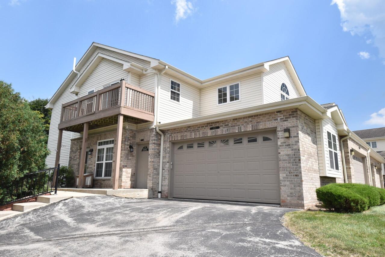 9265 S 54th St, Franklin, WI 53132