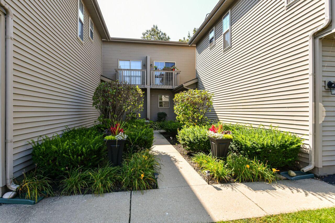 500 S Edwards Blvd #24, Lake Geneva, WI 53147