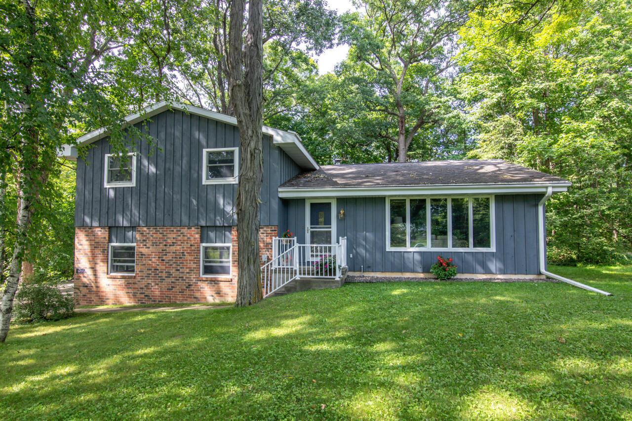 W3360 Beryl Dr, Watertown, WI 53094