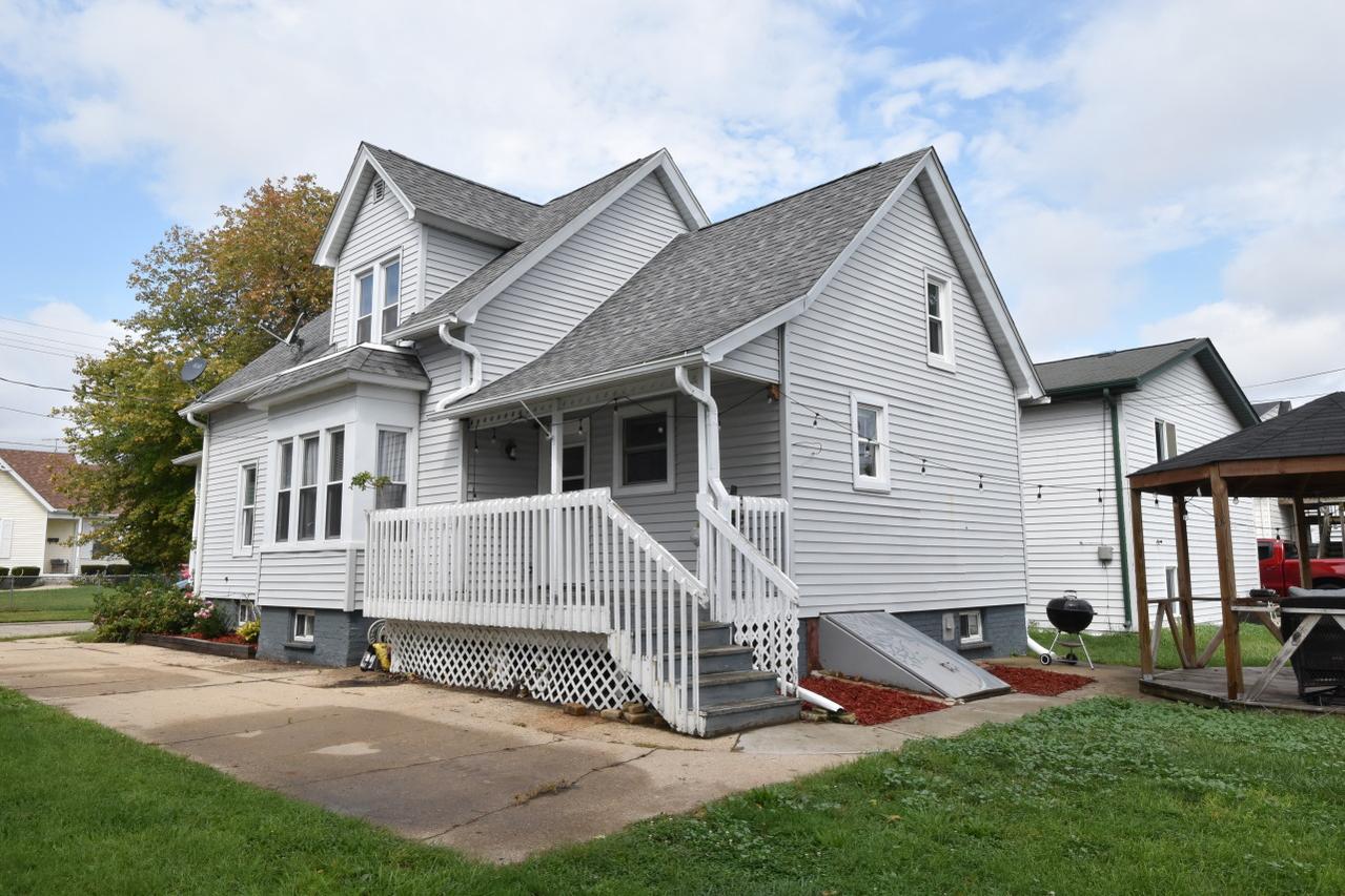 6607 17th Ave, Kenosha, WI 53143