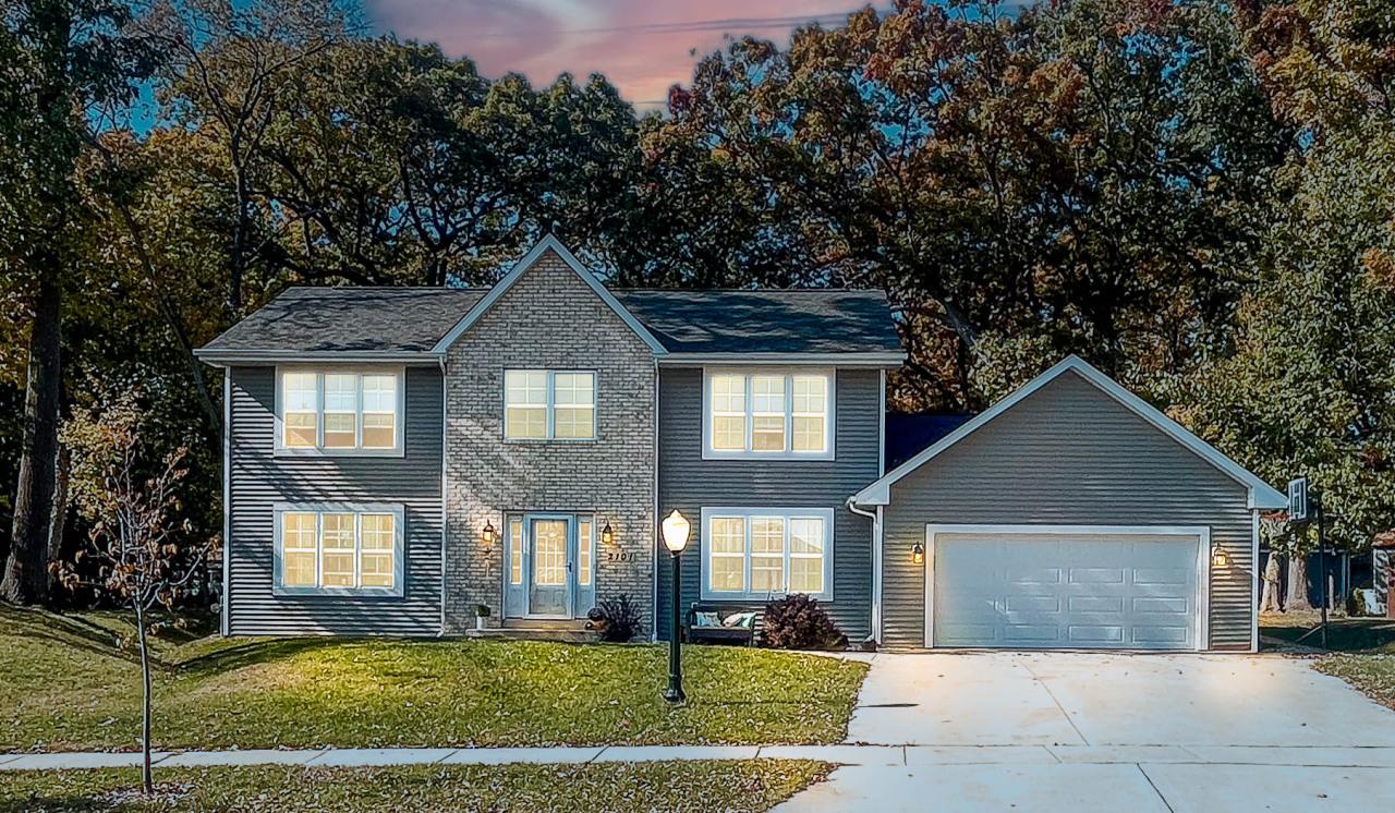 2101 Stonegate Rd, Burlington, WI 53105