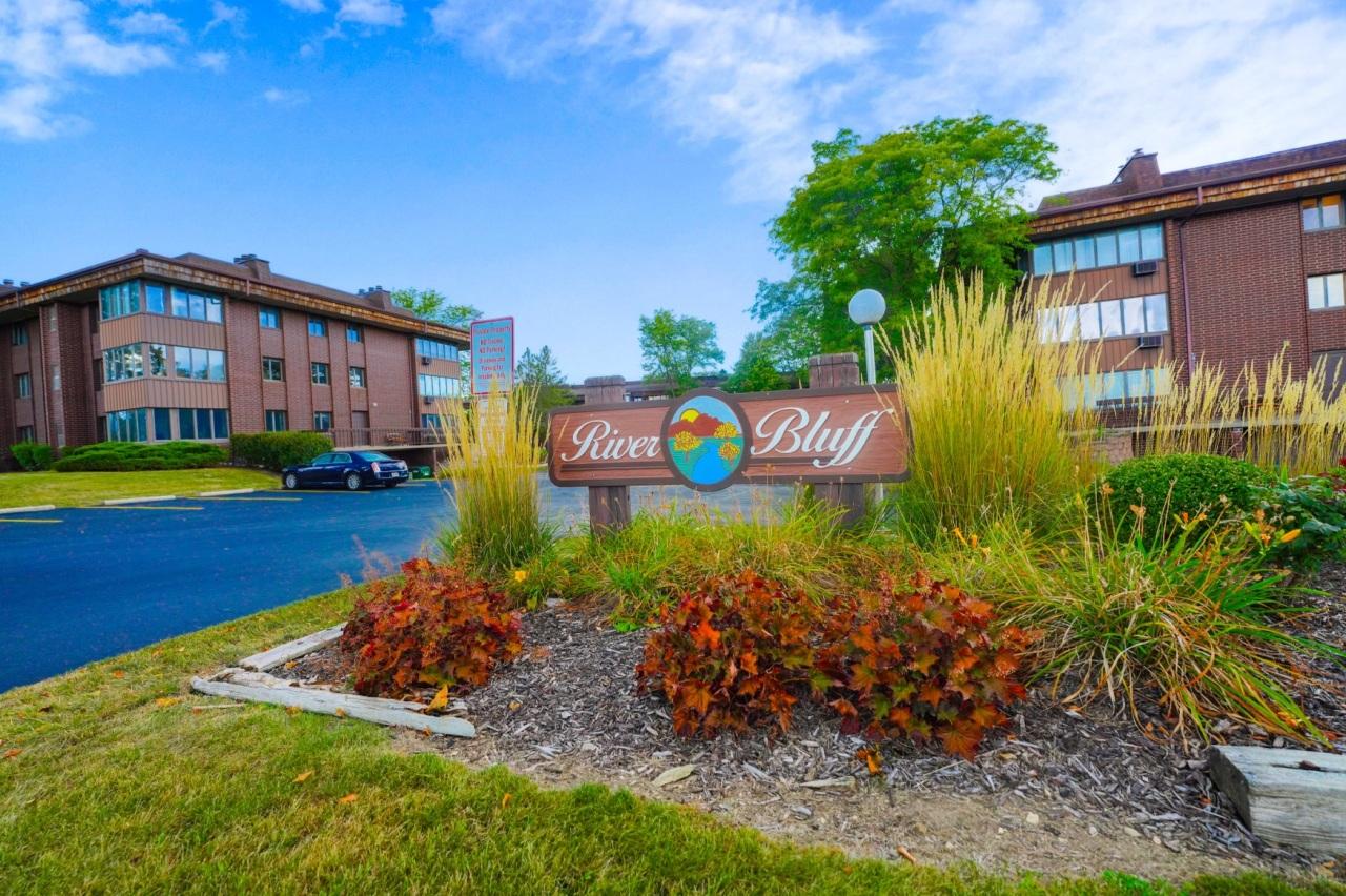 N85W15700 Ridge Rd #305, Menomonee Falls, WI 53051