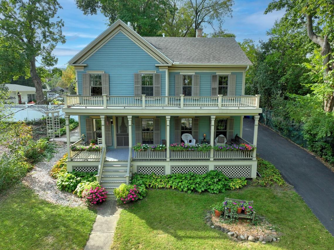 141 W State St, Burlington, WI 53105