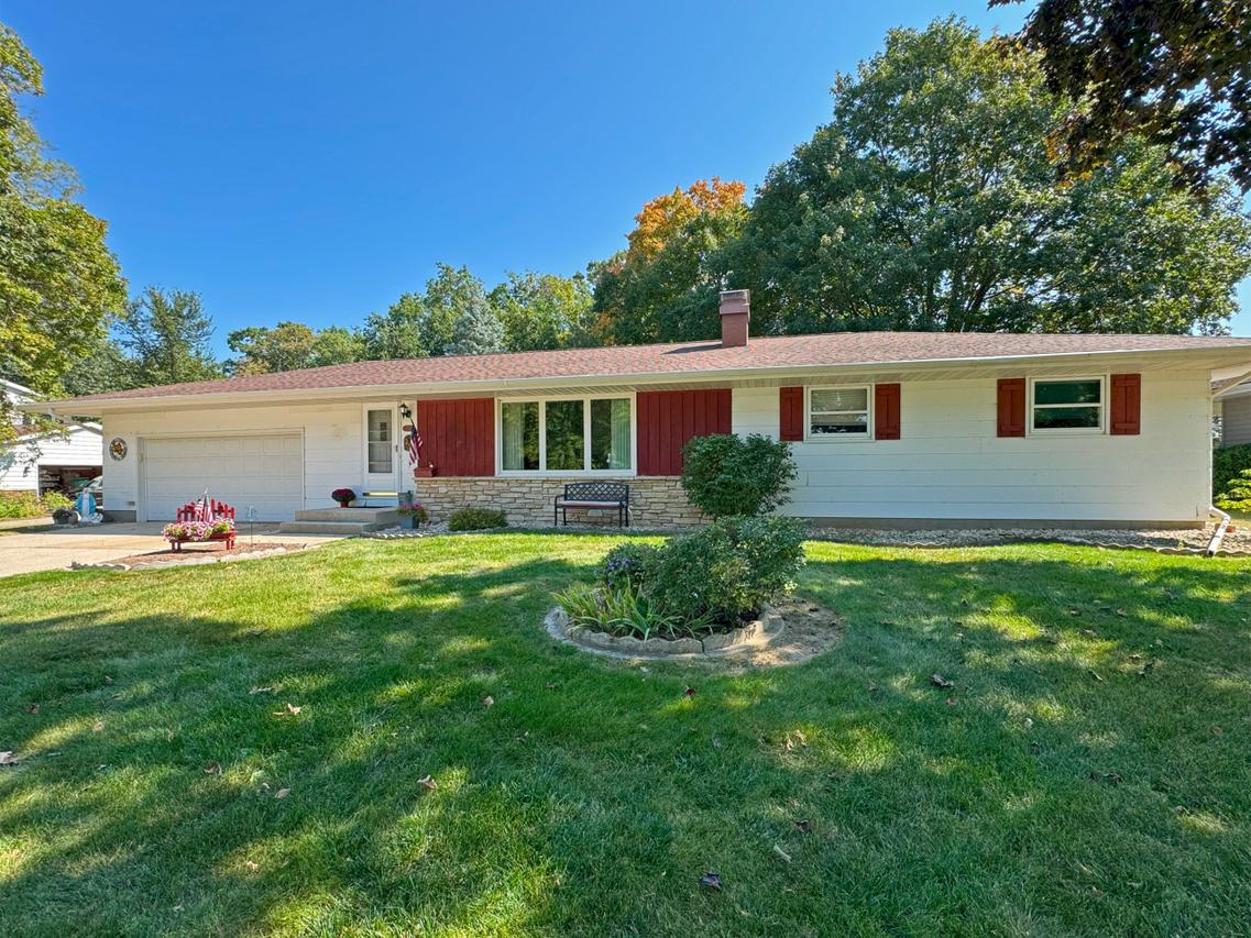 313 N Elizabeth St, Eden, WI 53019