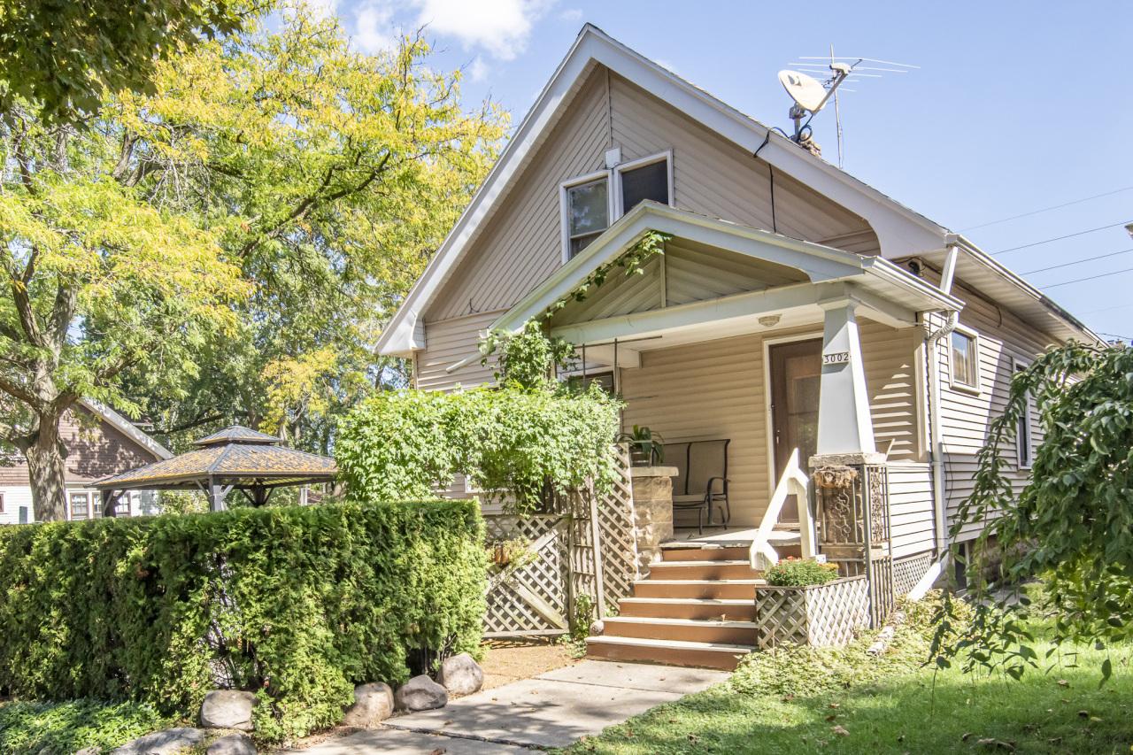 3002 S 44th St, Milwaukee, WI 53219