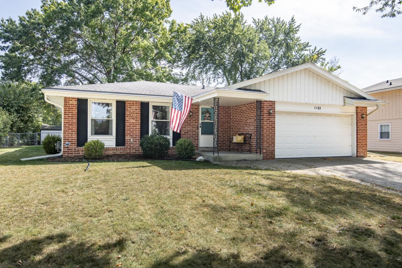 1133 School Dr, Waukesha, WI 53189