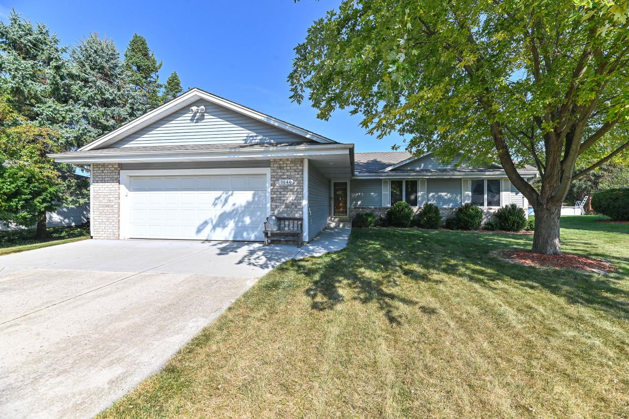 3640 W Mangold Ave, Greenfield, WI 53221