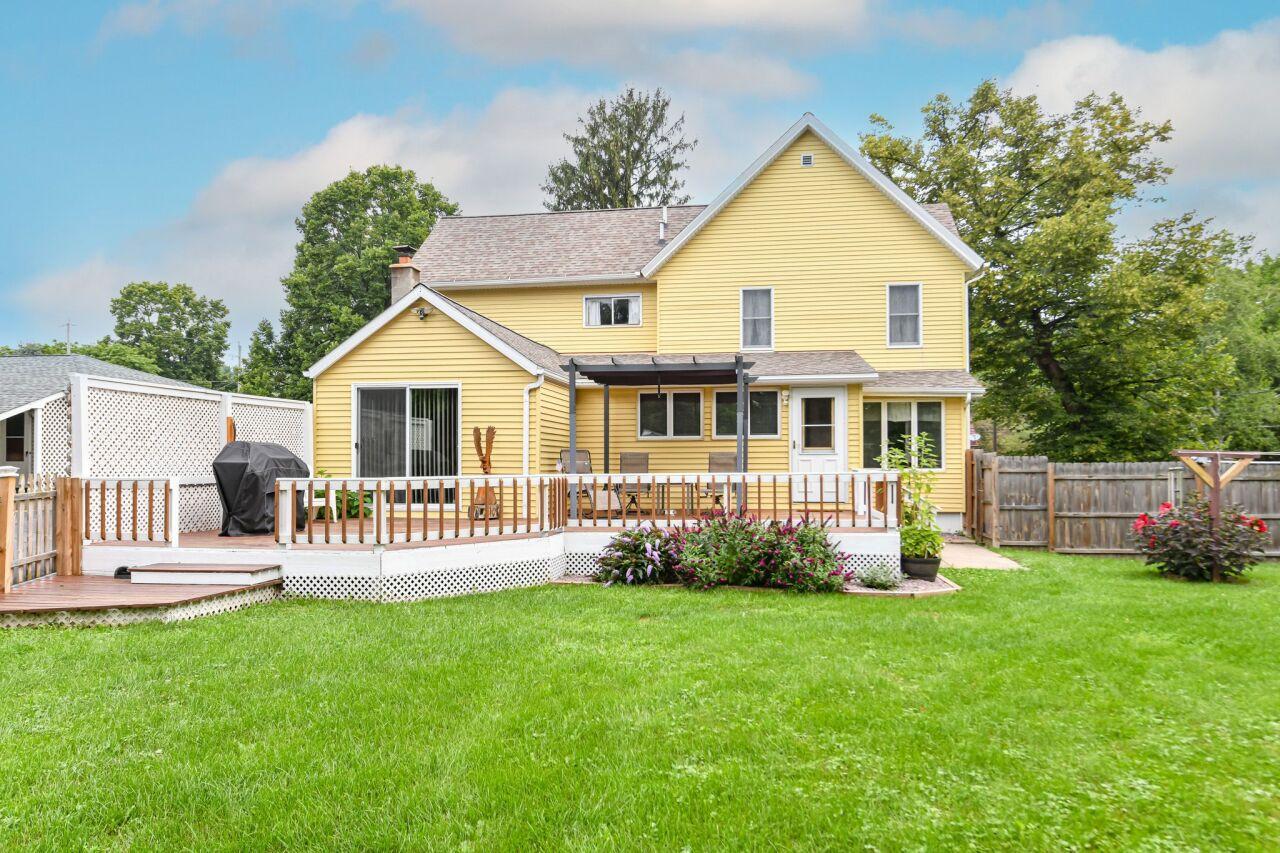963 W Charles St, Whitewater, WI 53190