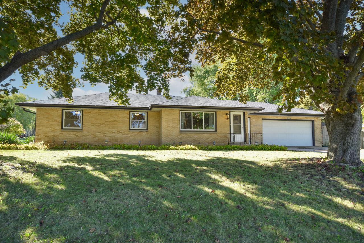 4907 W Parkland Ave, Brown Deer, WI 53223