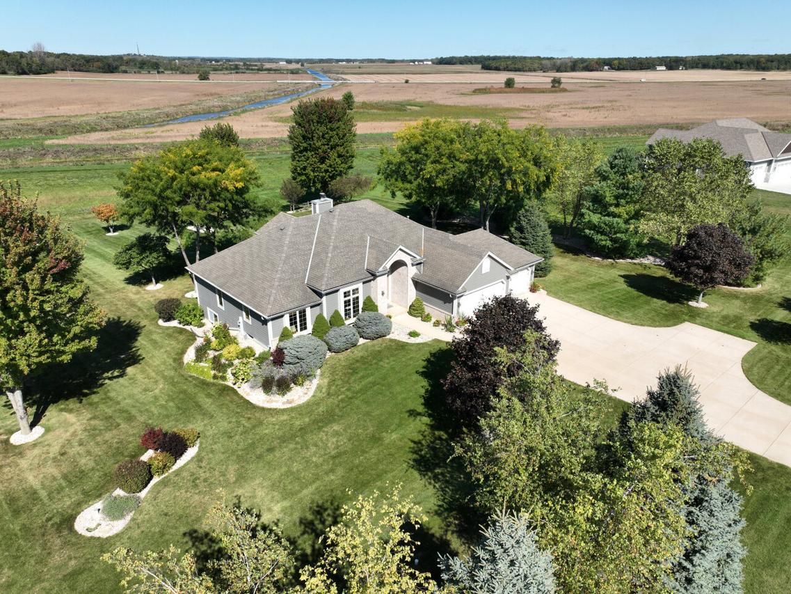 26510 Eagle View, Norway, WI 53185