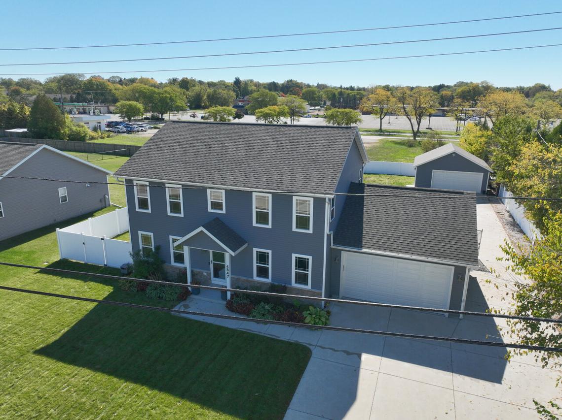 4847 W Goodrich Ln, Brown Deer, WI 53209