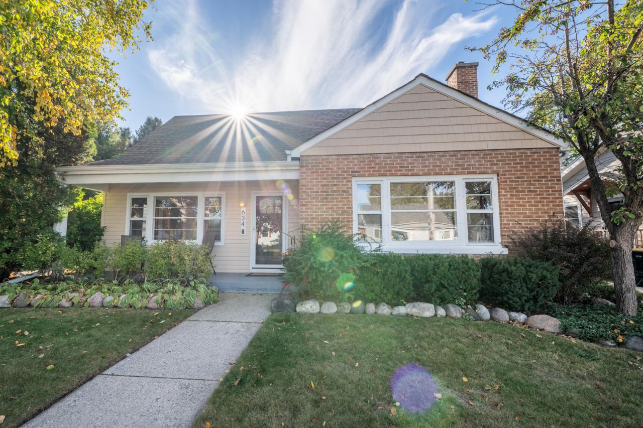 634 Michigan Ave, West Bend, WI 53095