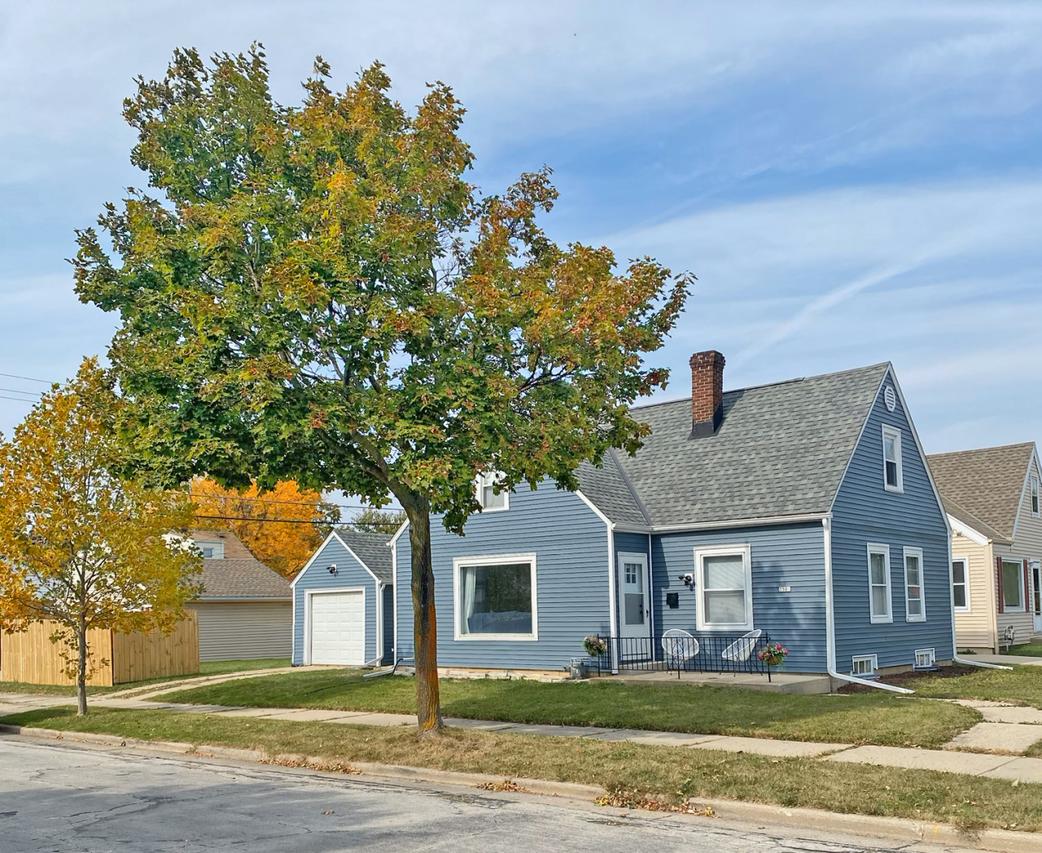 3501 N 92nd St, Milwaukee, WI 53222