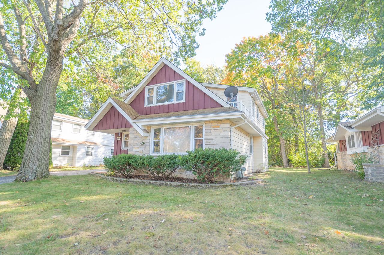 3901 W Iona Ter #3901A, Milwaukee, WI 53221