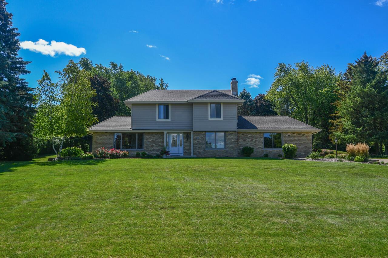 N59W26357 Indian Head Dr, Lisbon, WI 53089
