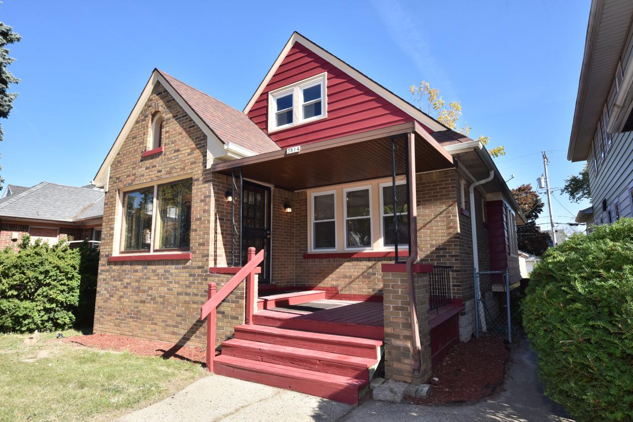 3814 N 10th St, Milwaukee, WI 53206