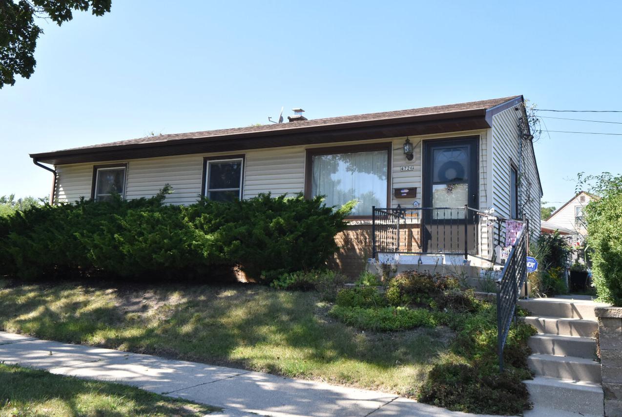 4726 W Crawford Ave, Milwaukee, WI 53220