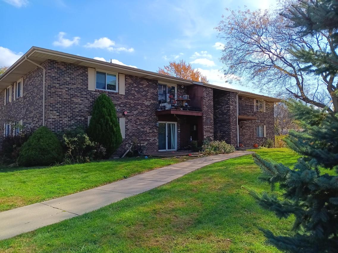 4845 Scotts Way #204, Caledonia, WI 53402
