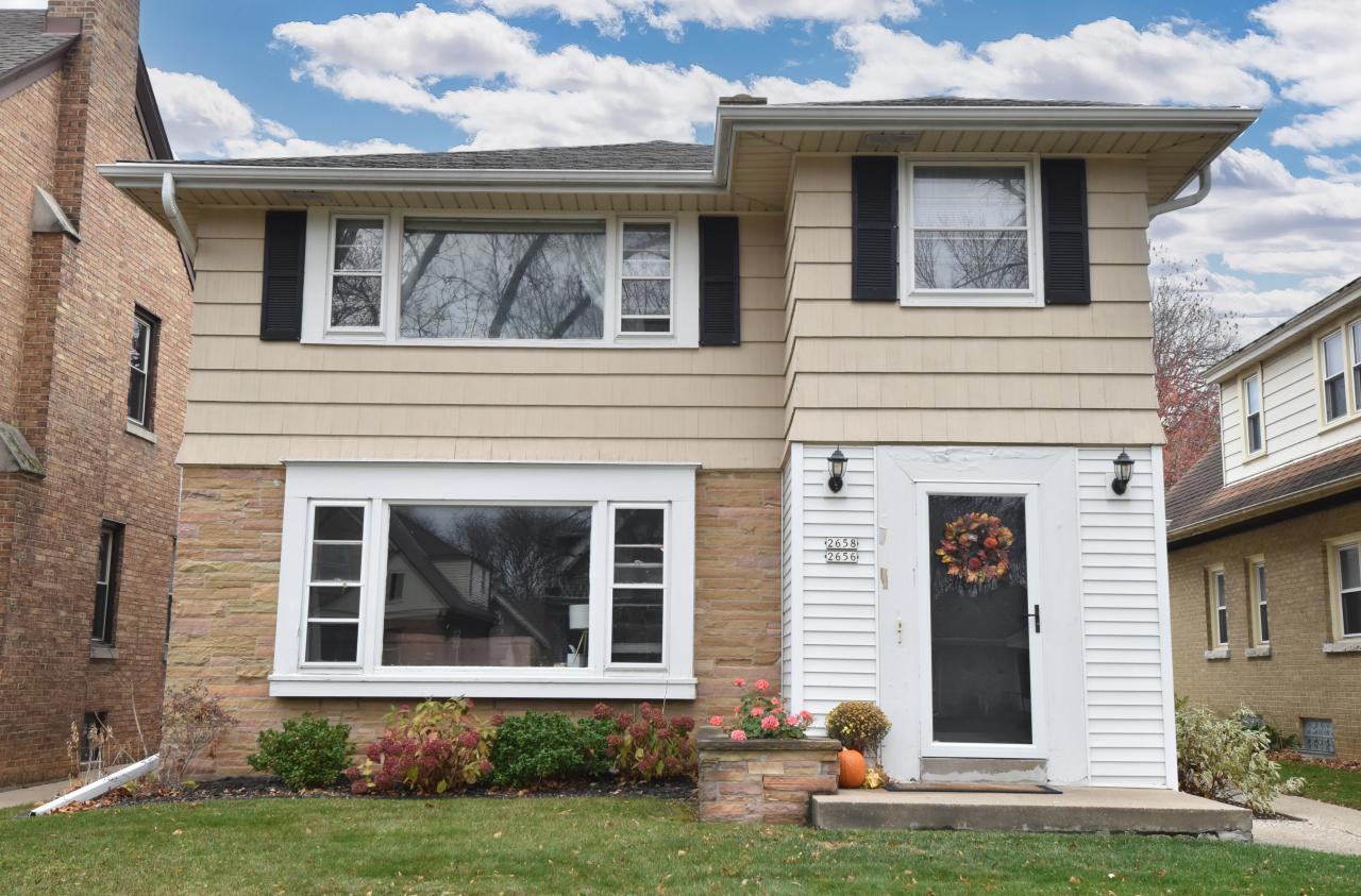 2656 N 68th St, Wauwatosa, WI 53213