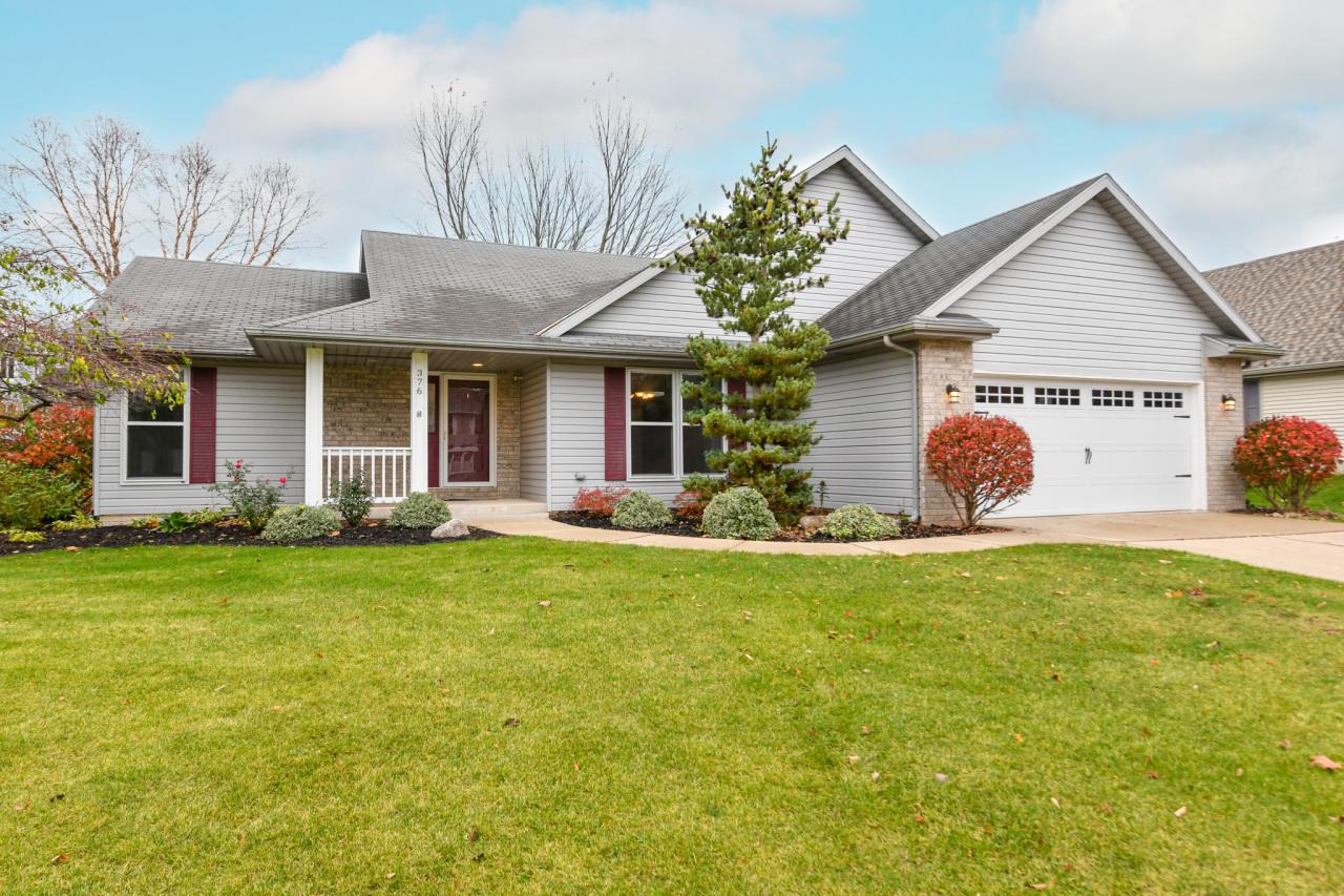 376 Indian Bend, Burlington, WI 53105