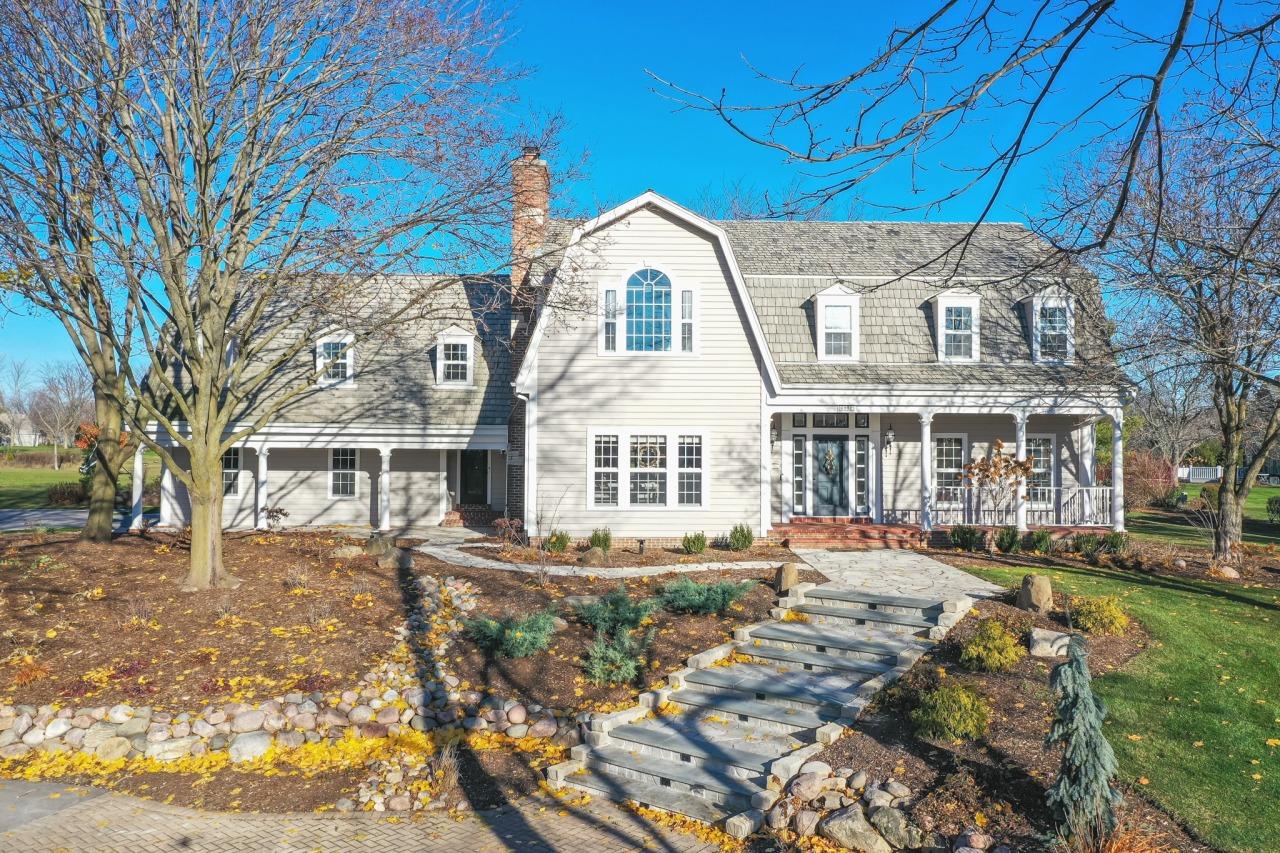 6932 W Lafayette Pl, Mequon, WI 53092