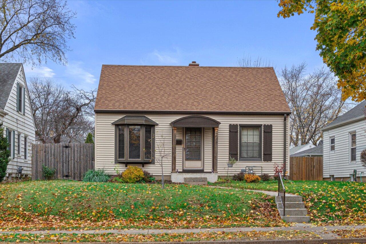 2433 S 65th St, West Allis, WI 53219