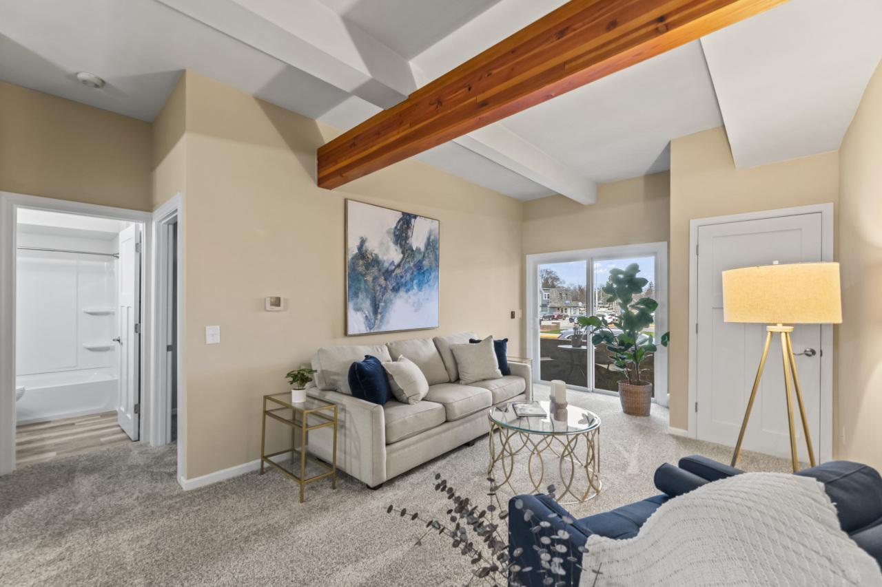 100 Main St #105, Pewaukee, WI 53072
