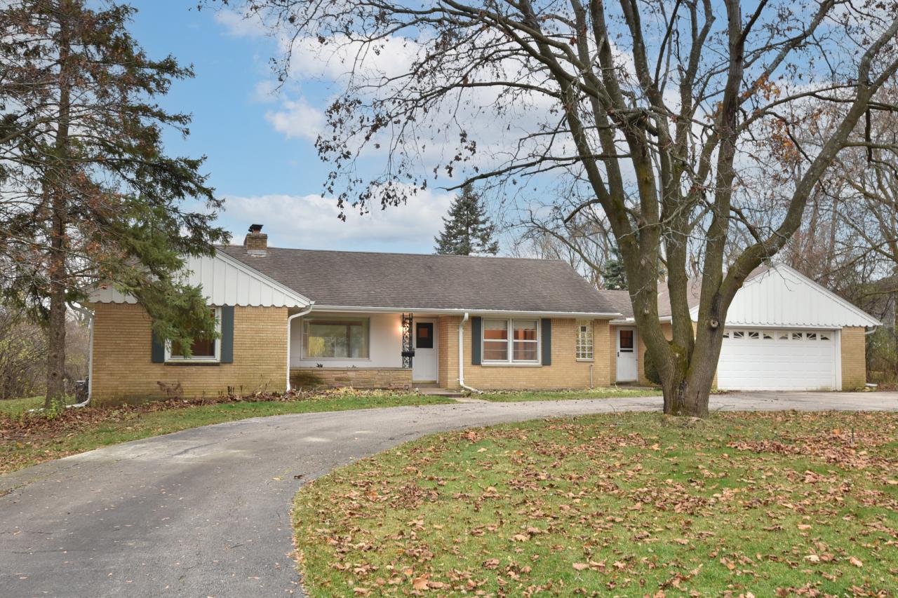 17765 Gebhardt Rd, Brookfield, WI 53045