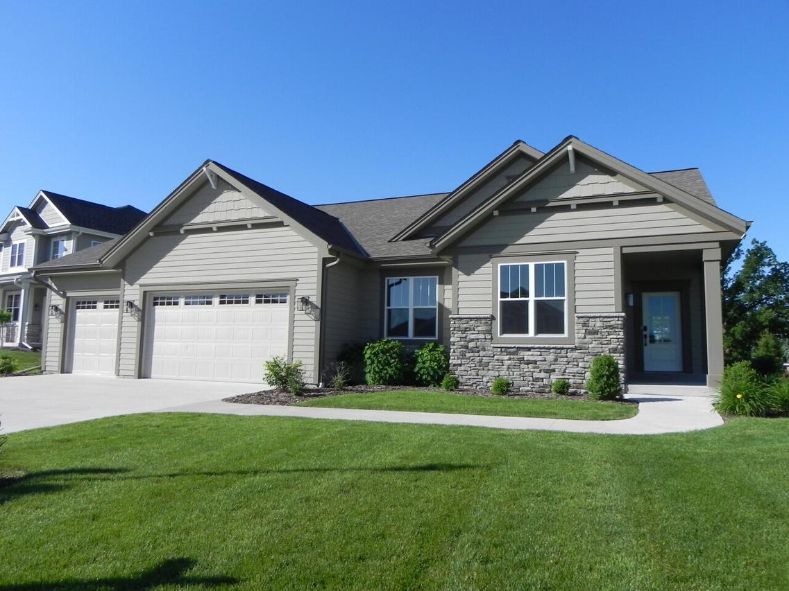 S54W25503 Pebble Brook, Waukesha, WI 53189