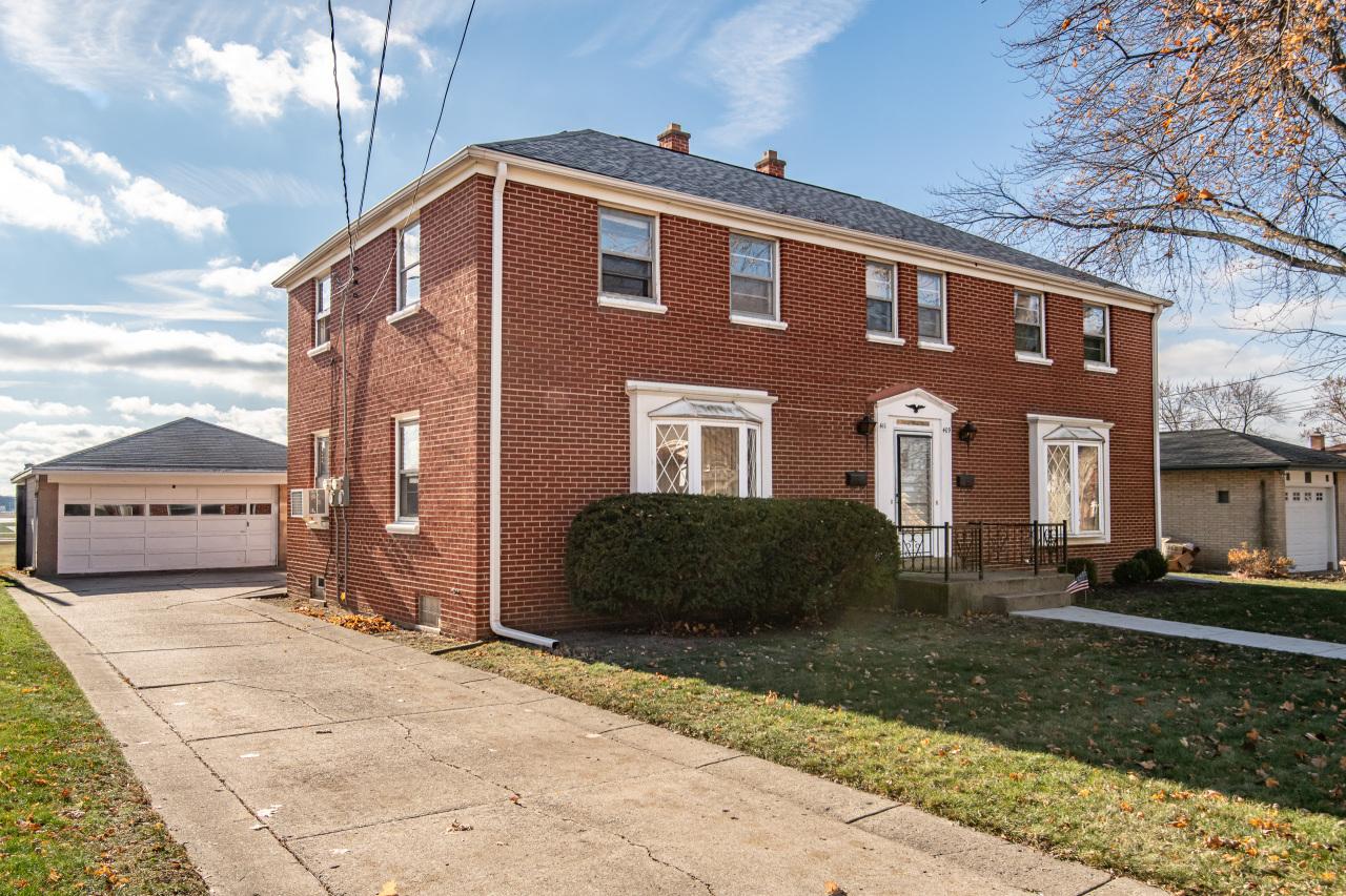 411 E Armour Ave #409, Milwaukee, WI 53207