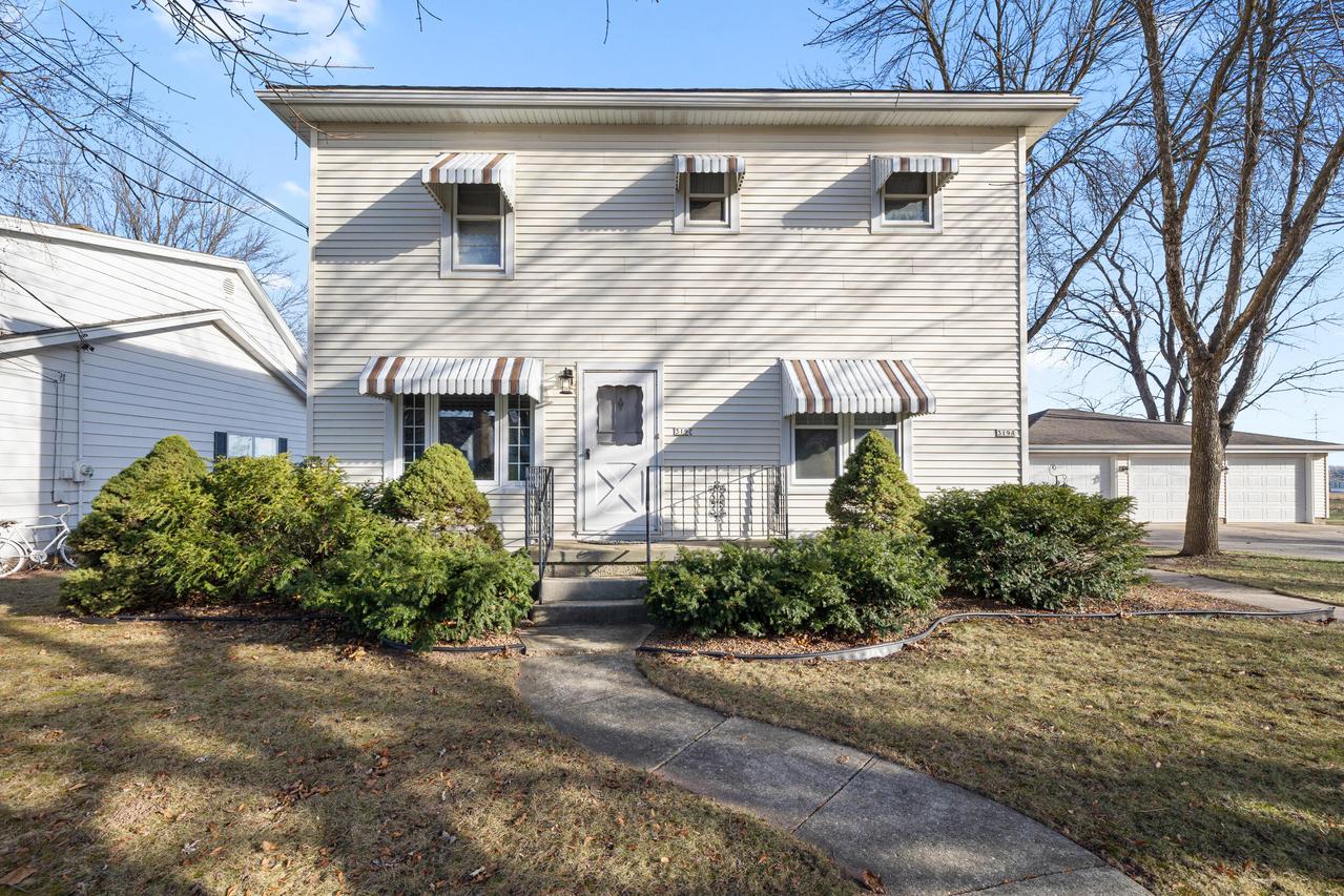 319 N Jackson St, Valders, WI 54245