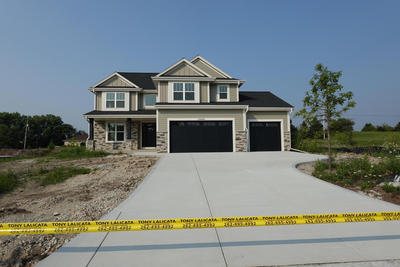 W129S8634 Muscovy Way, Muskego, WI 53150