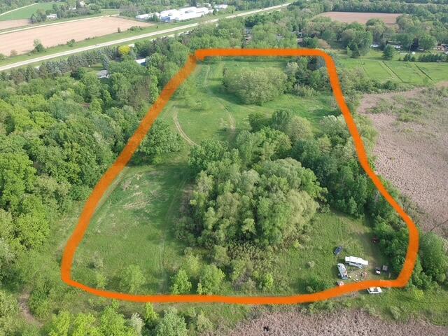 W1195 Spleas Skoney Rd, East Troy, WI 53120