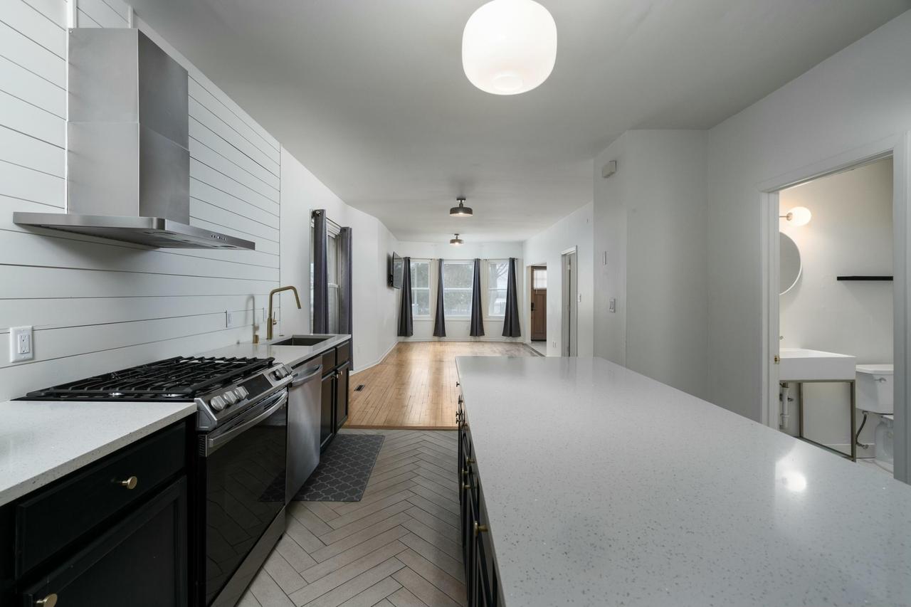 2110 N Palmer St #2112, Milwaukee, WI 53212