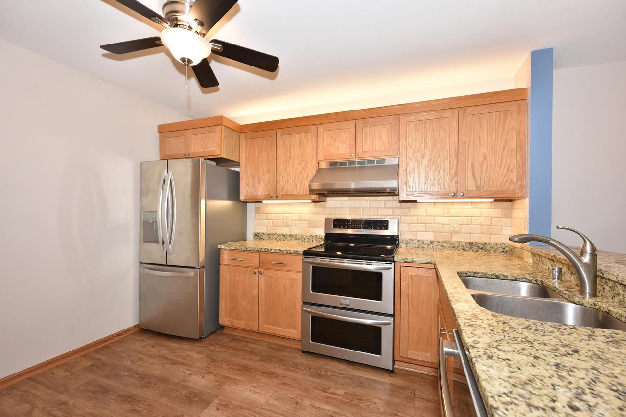 1600 W Green Tree Rd #107, Glendale, WI 53209