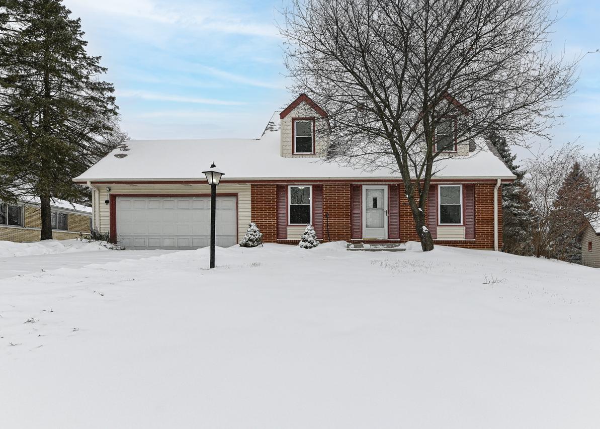 5134 Kings Cir, Racine, WI 53406