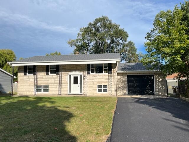 8937 26th Ave, Pleasant Prairie, WI 53143