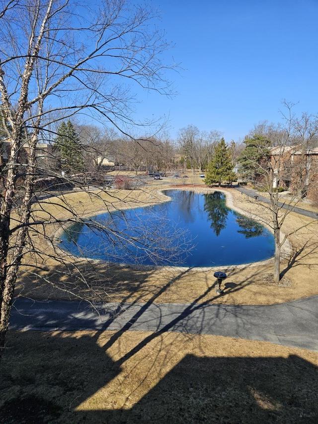 2260 W Good Hope Rd #330, Glendale, WI 53209
