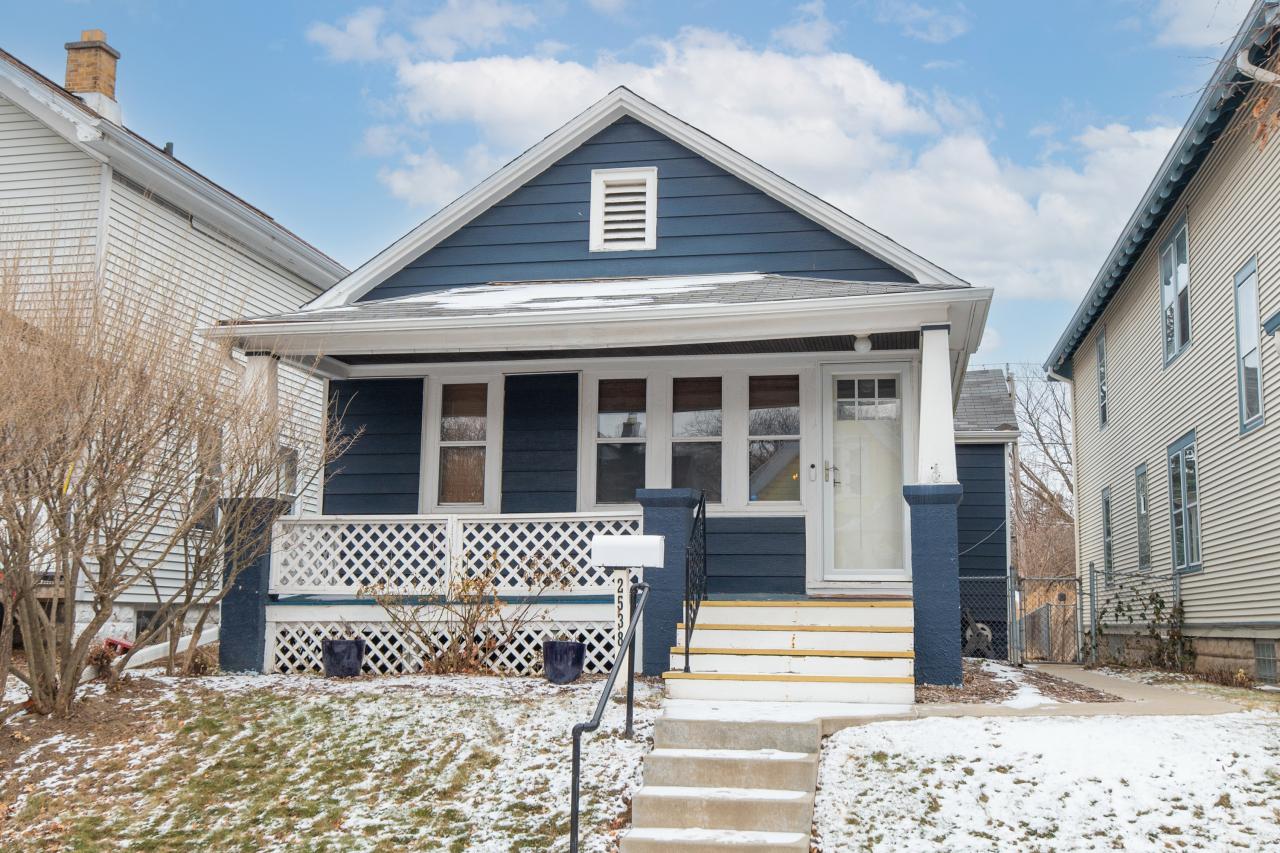 2538 S Lenox St, Milwaukee, WI 53207