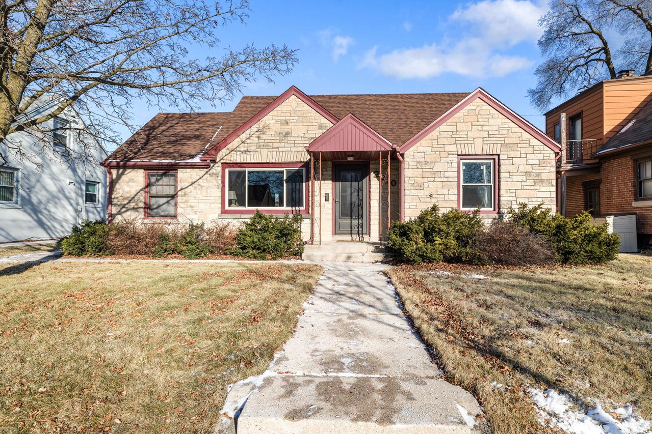 2010 Broadway Ave, Sheboygan, WI 53081