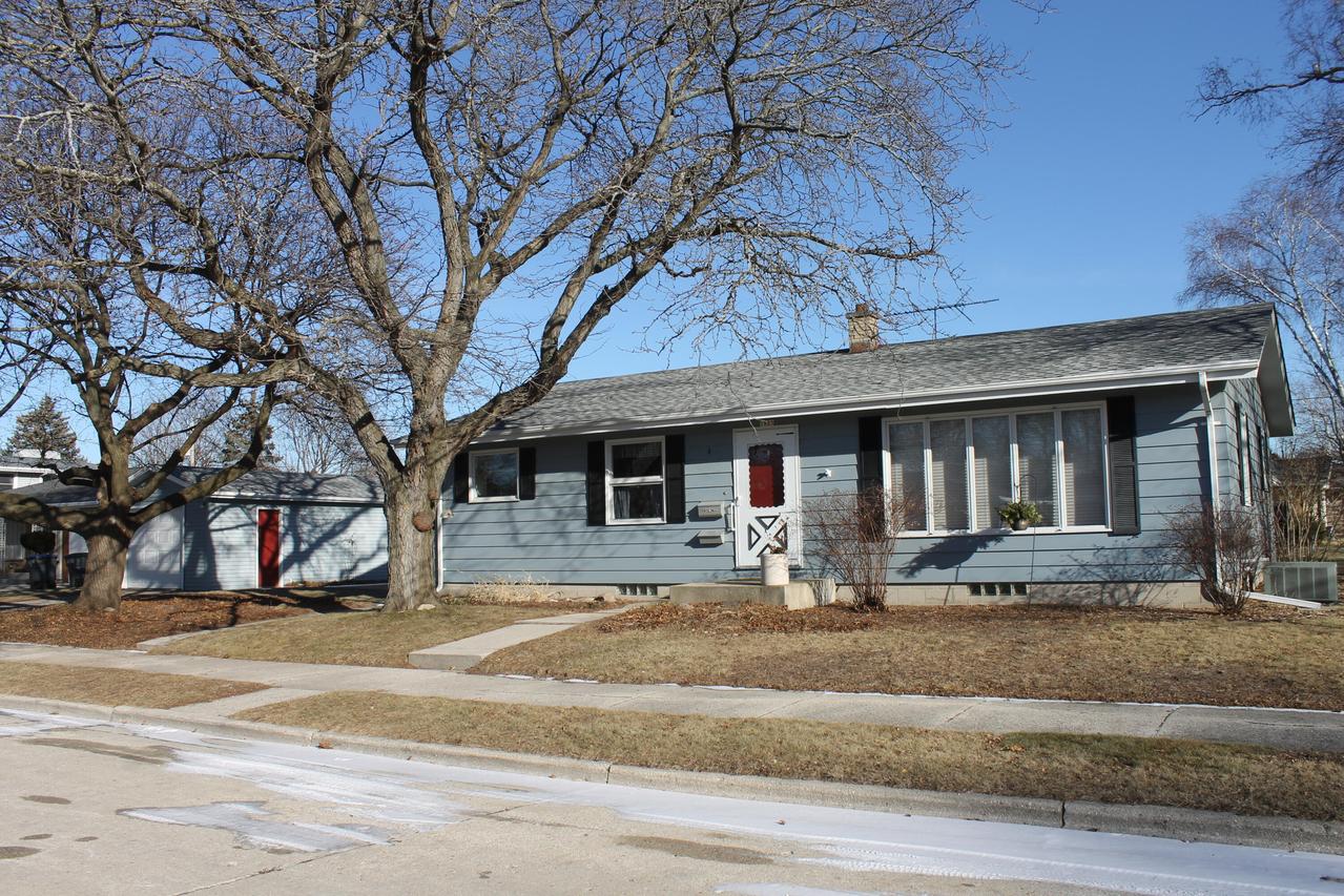 1823 N 26th St, Sheboygan, WI 53081